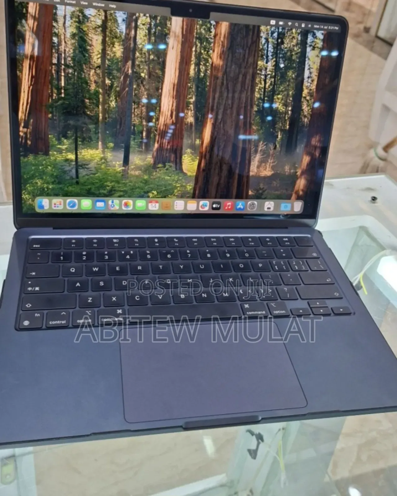 New Laptop Apple MacBook Air 2022 M2 8GB Apple M2 SSD 256GB