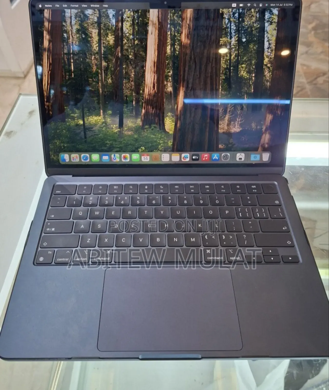 New Laptop Apple MacBook Air 2022 M2 8GB Apple M2 SSD 256GB