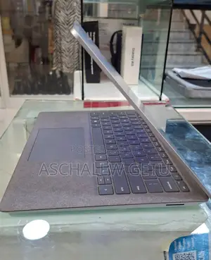 New Laptop Microsoft Surface 16GB Intel Core I7 SSD 512GB