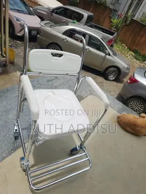 Photo - Commode Wheelchair那個commode Wheelchair衹我toilet Wheelchair