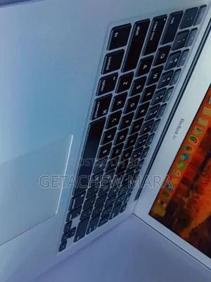 New Laptop Apple MacBook Pro M1 4GB Intel Core I5 SSD 128GB