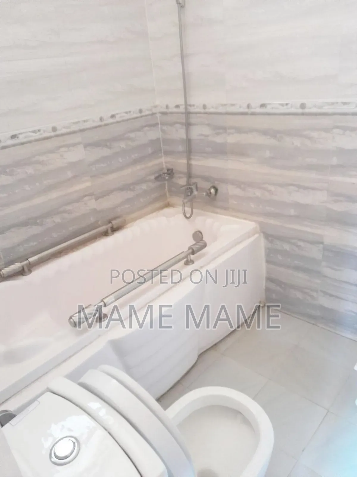 5bdrm Villa in Addis Abeba, Bole for sale