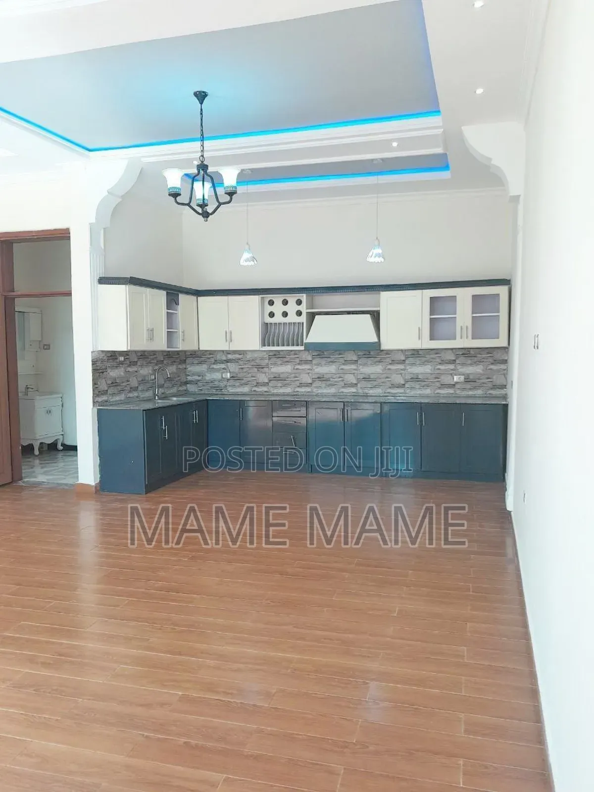 5bdrm Villa in Addis Abeba, Bole for sale