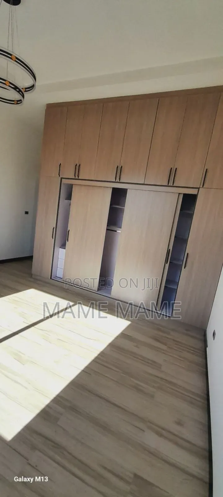 5bdrm House in Addis Abeba, Bole for sale