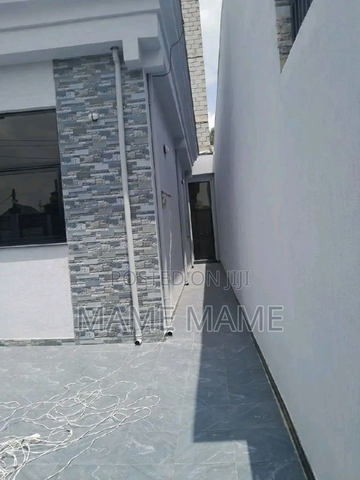 5bdrm Villa in Addis Abeba, Bole for sale