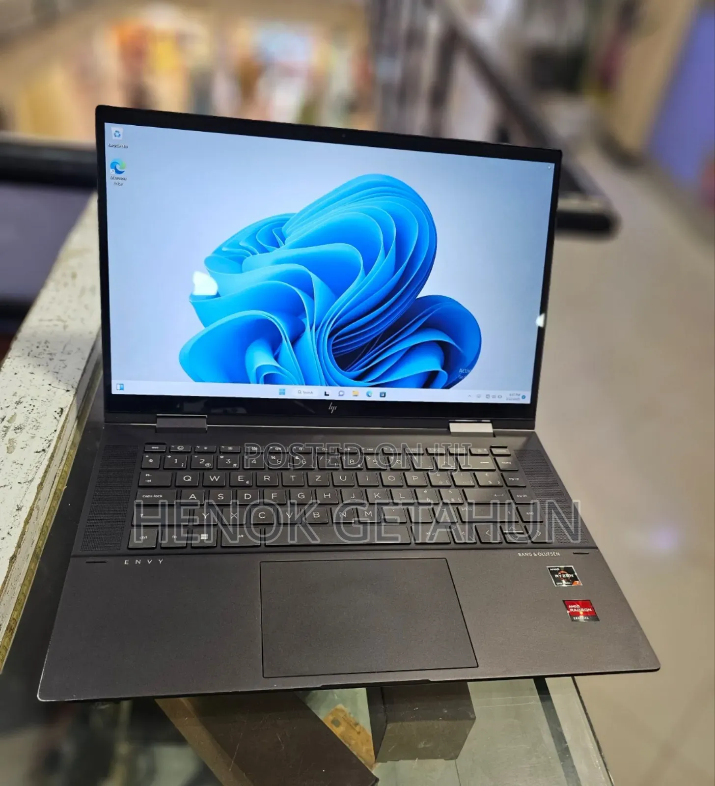 New Laptop HP Envy X360 16GB AMD Ryzen 7 SSD 512GB