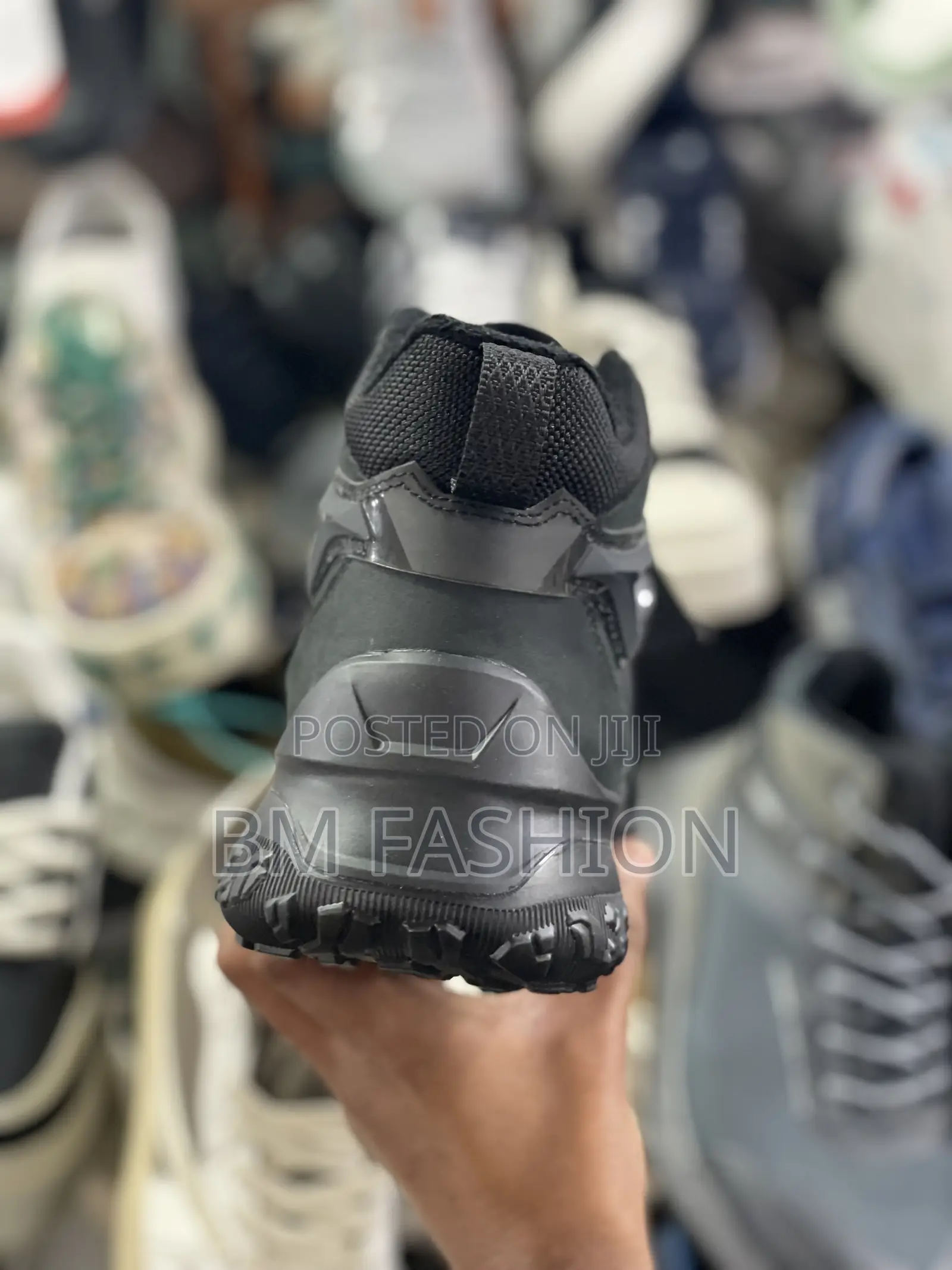 Men’S Black Mid High Comfortable Boots for Hiking Cycling