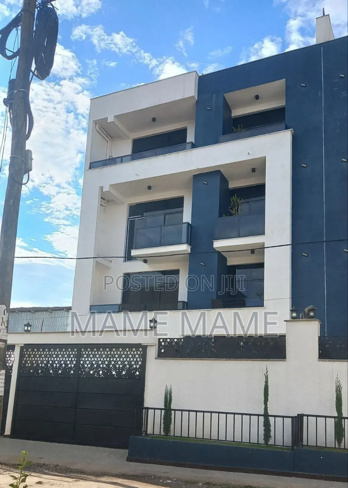 11bdrm House in Addis Abeba, Bole for sale