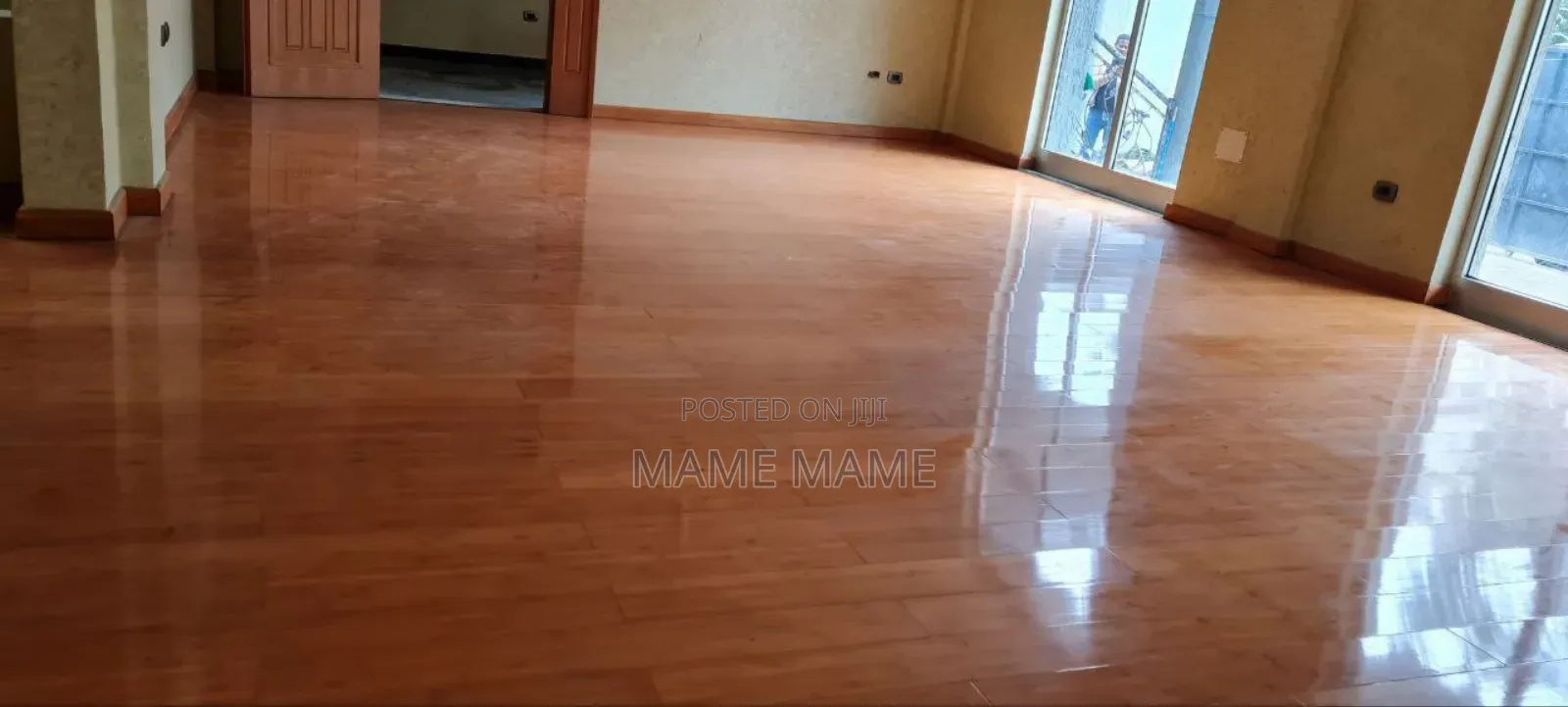11bdrm House in Addis Abeba, Bole for sale
