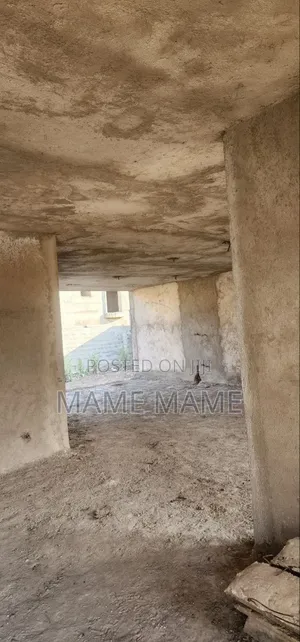 7bdrm House in Addis Abeba, Bole for sale