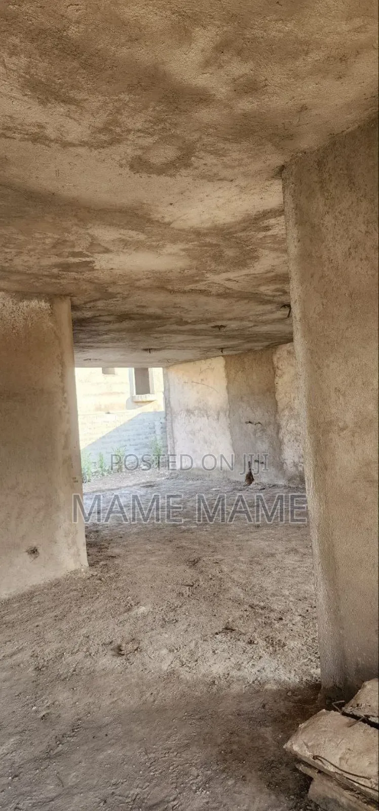 7bdrm House in Addis Abeba, Bole for sale