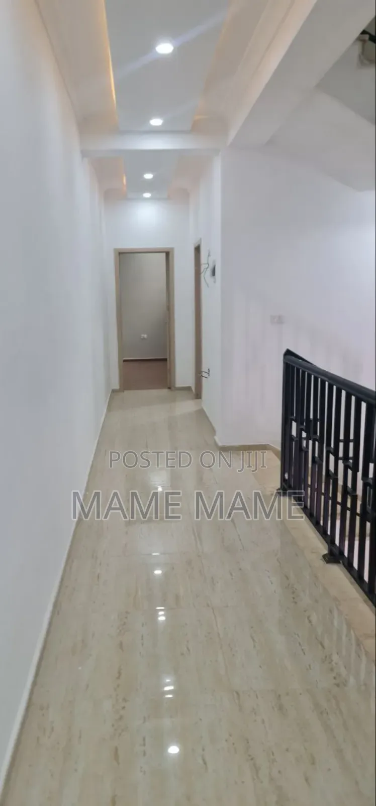 8bdrm House in Addis Abeba, Bole for sale