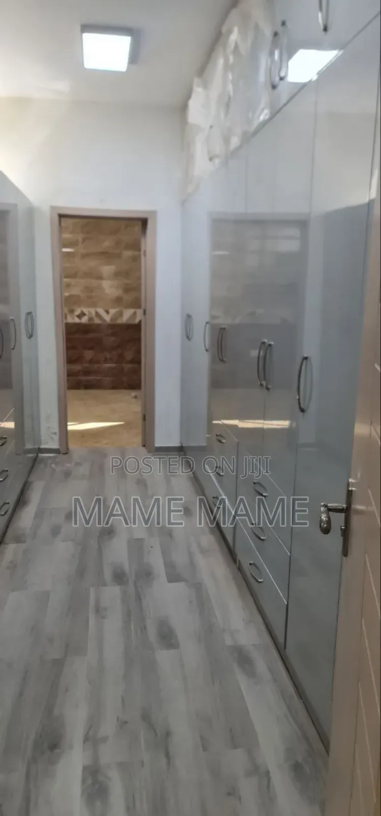 8bdrm House in Addis Abeba, Bole for sale