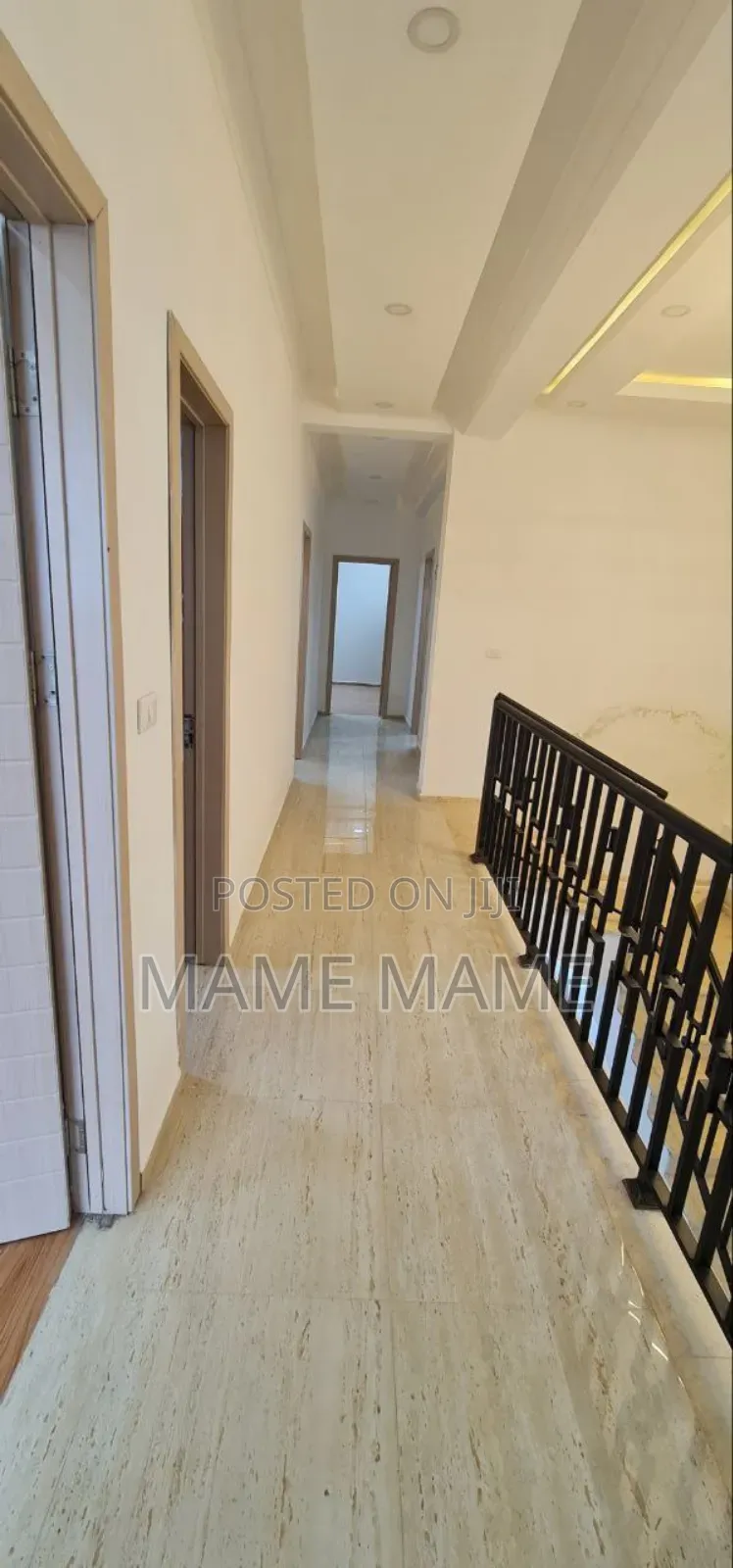 8bdrm House in Addis Abeba, Bole for sale