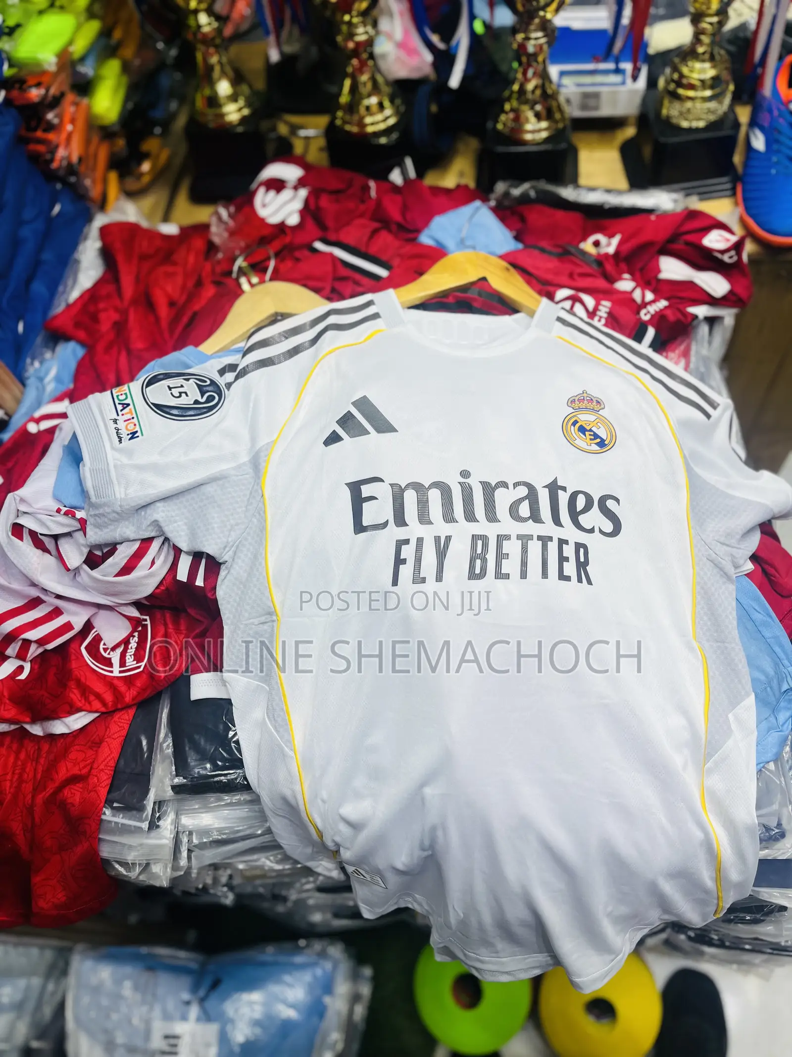 Real Madrid Champion League Badged Shirt 2025/26 Jersey