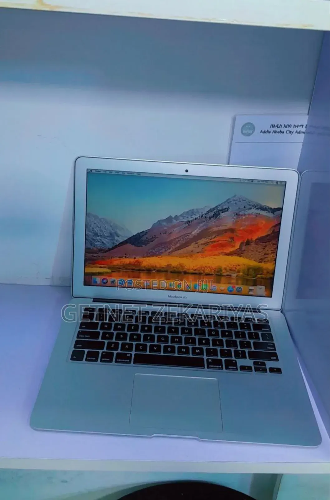 New Laptop Apple MacBook Air 2013 4GB Intel Core I5 SSD 128GB