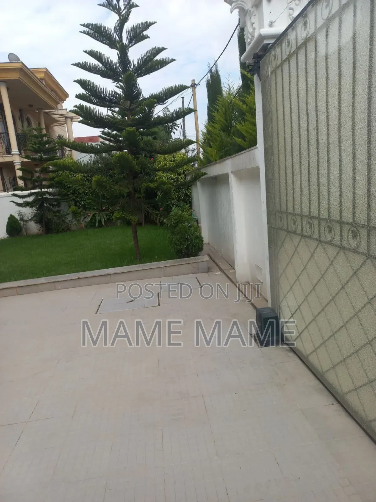 9bdrm House in Addis Abeba, Bole for sale