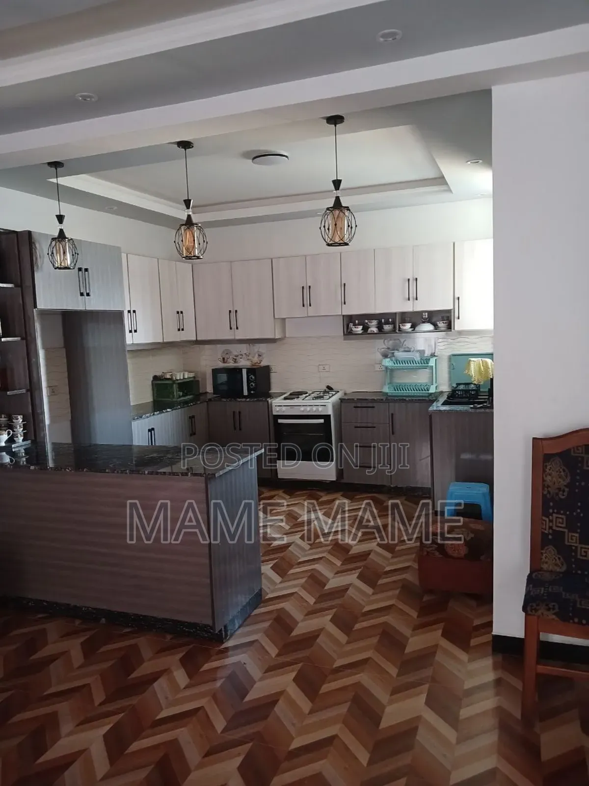 5bdrm House in Addis Abeba, Bole for sale