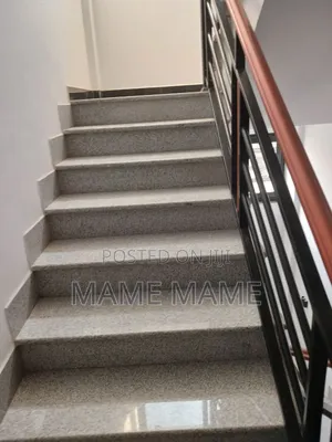 5bdrm House in Addis Abeba, Bole for sale