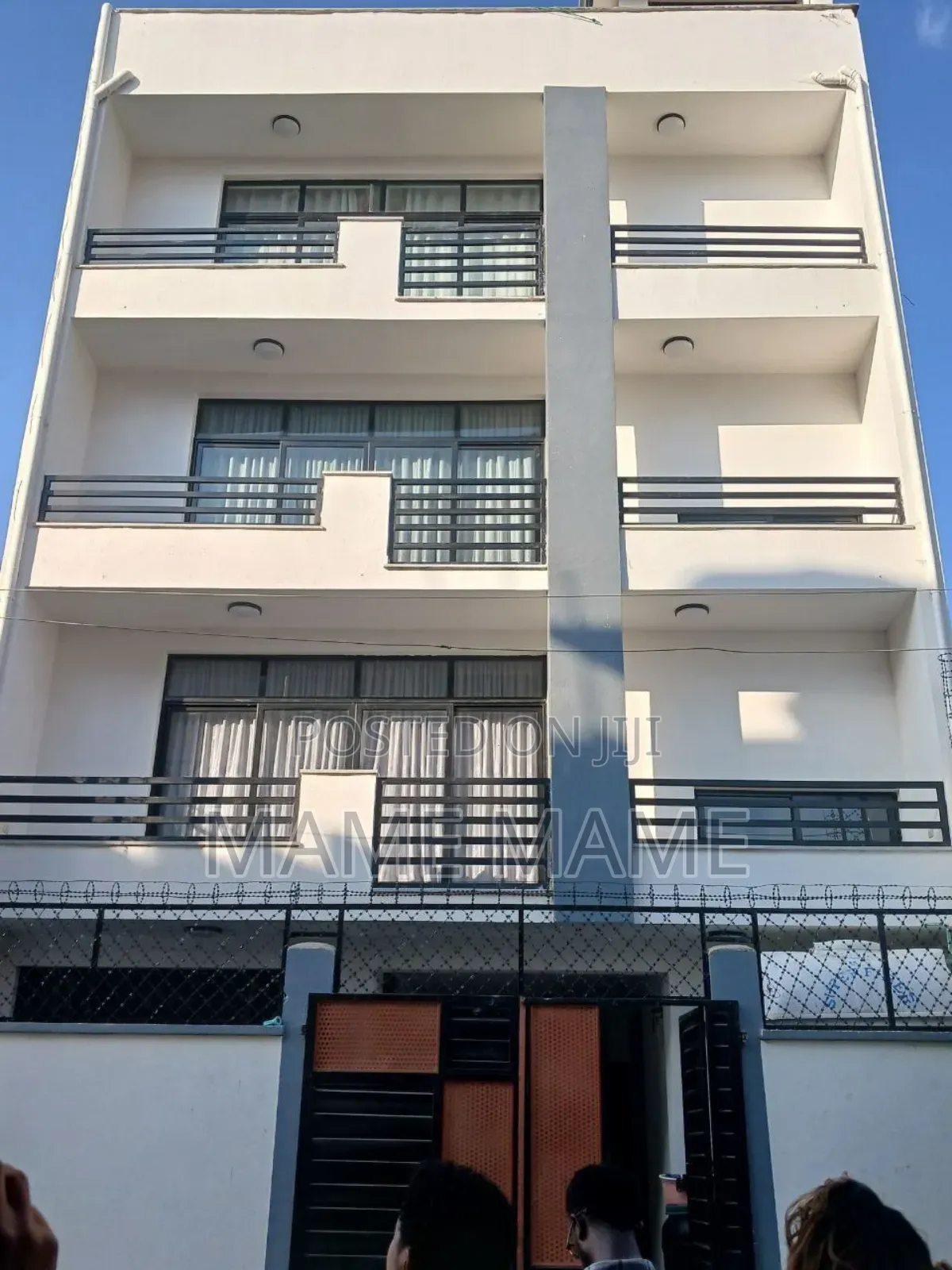 5bdrm House in Addis Abeba, Bole for sale