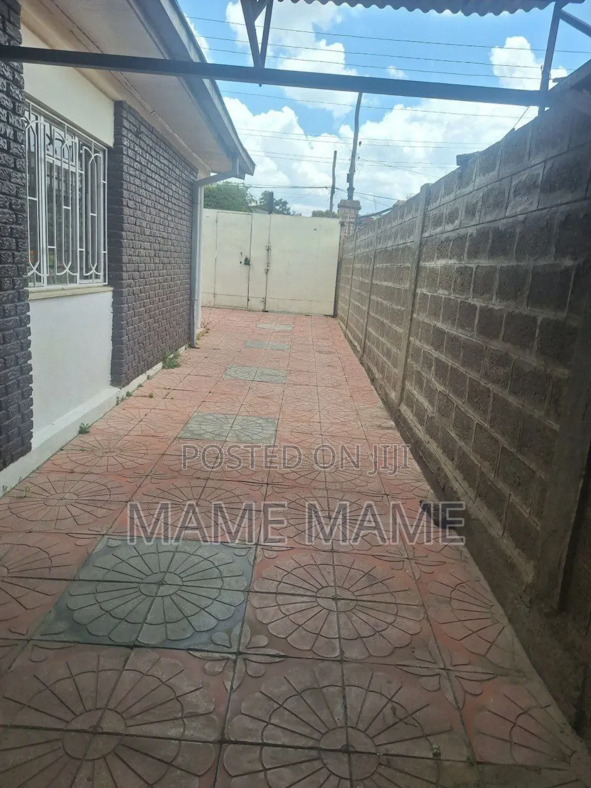 5bdrm House in Addis Abeba, Bole for sale