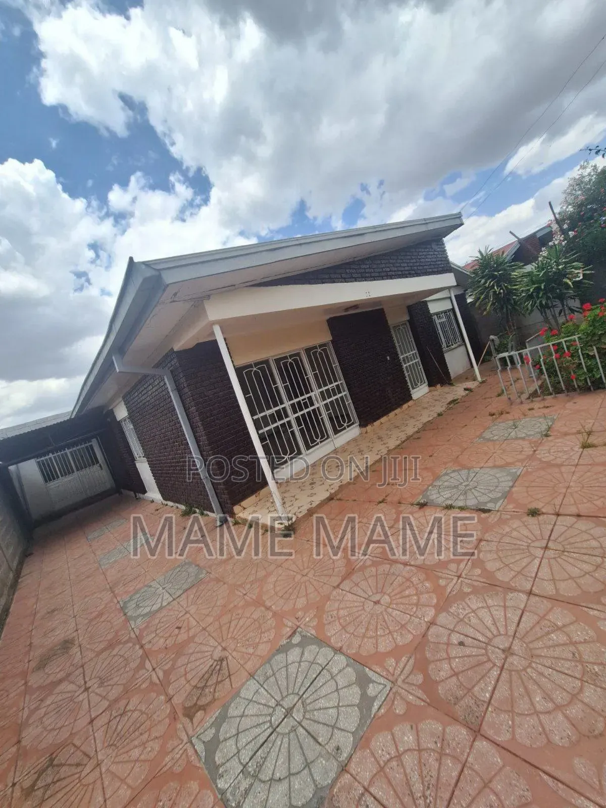 5bdrm House in Addis Abeba, Bole for sale