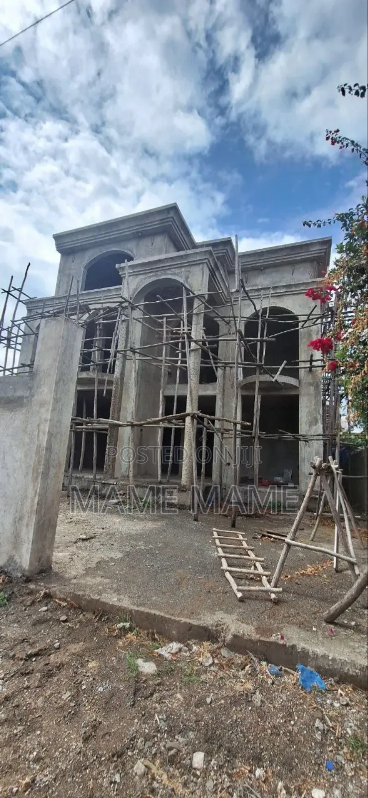 7bdrm House in Addis Abeba, Bole for sale