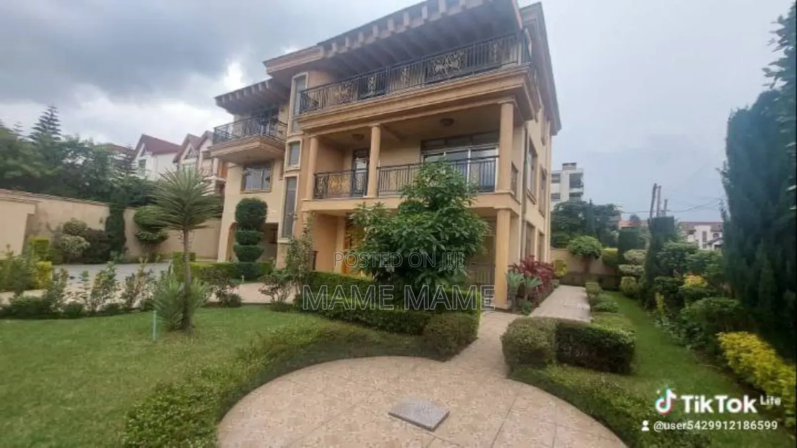 9bdrm House in Addis Abeba, Bole for sale