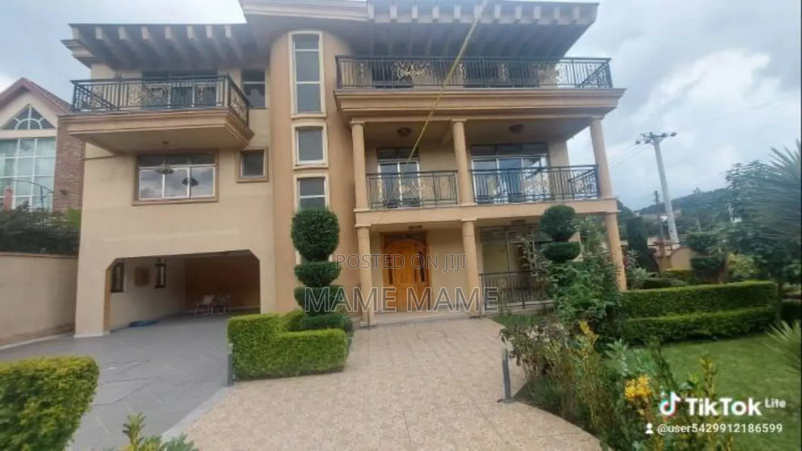 9bdrm House in Addis Abeba, Bole for sale