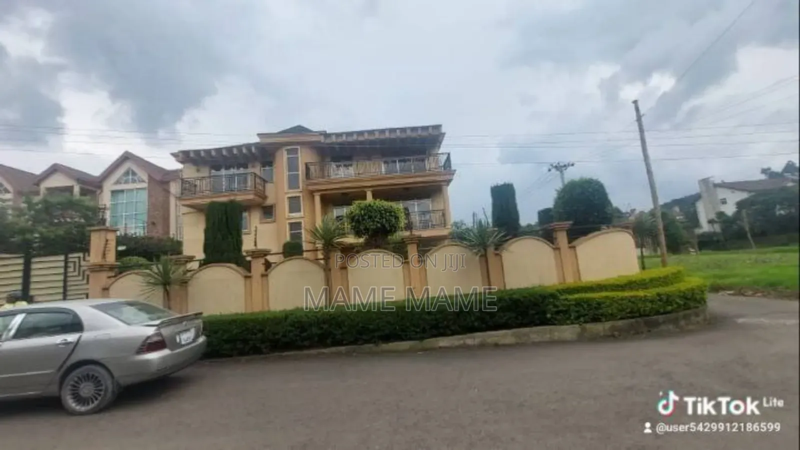9bdrm House in Addis Abeba, Bole for sale