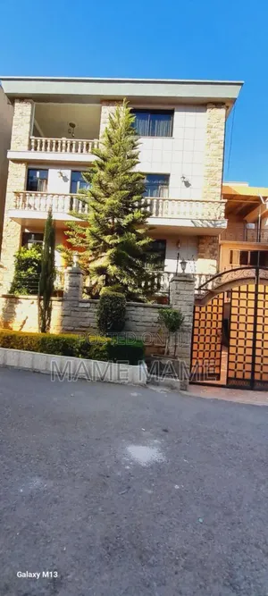 7bdrm House in Addis Abeba, Bole for sale