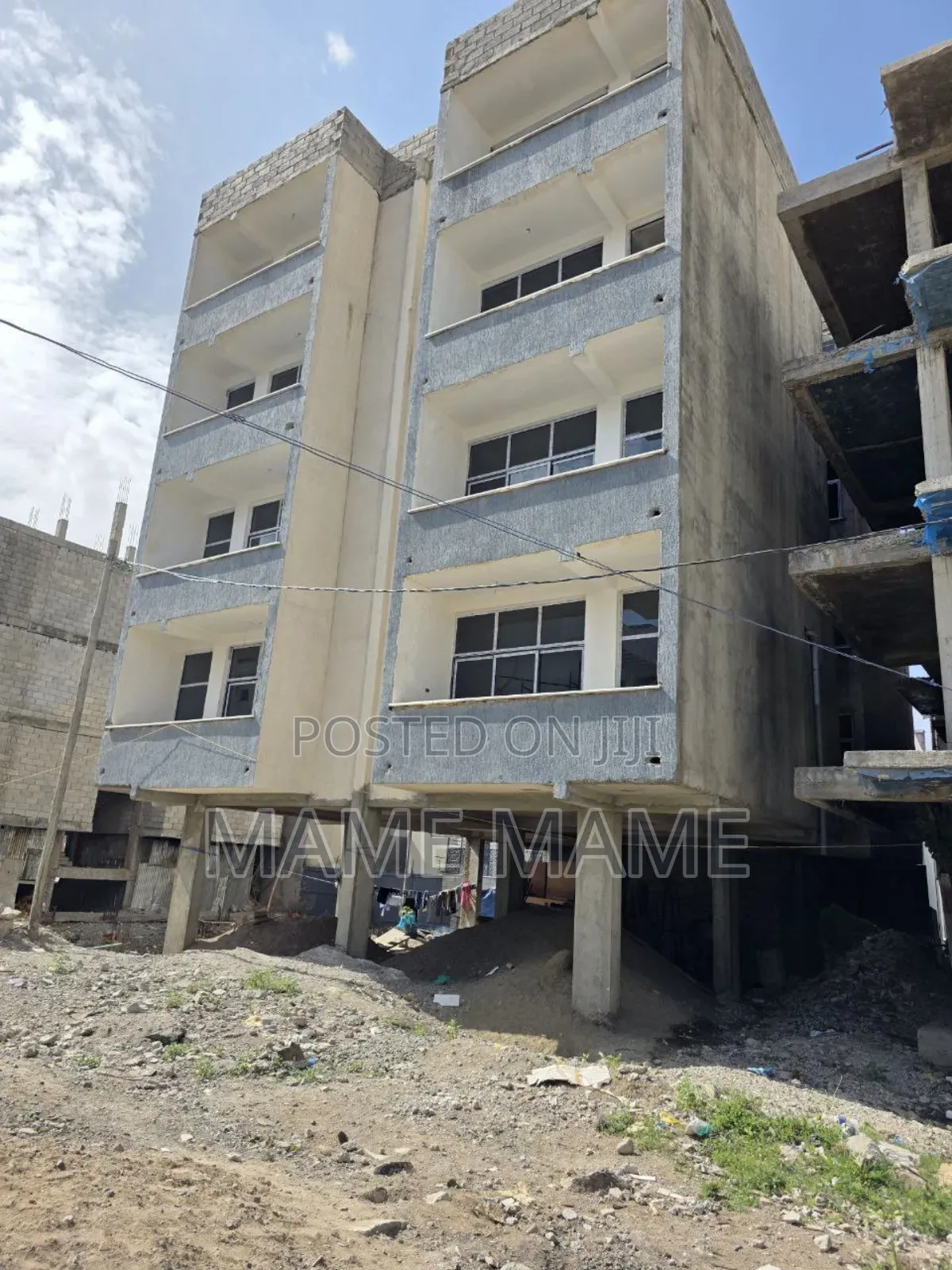 8bdrm House in Addis Abeba, Bole for sale