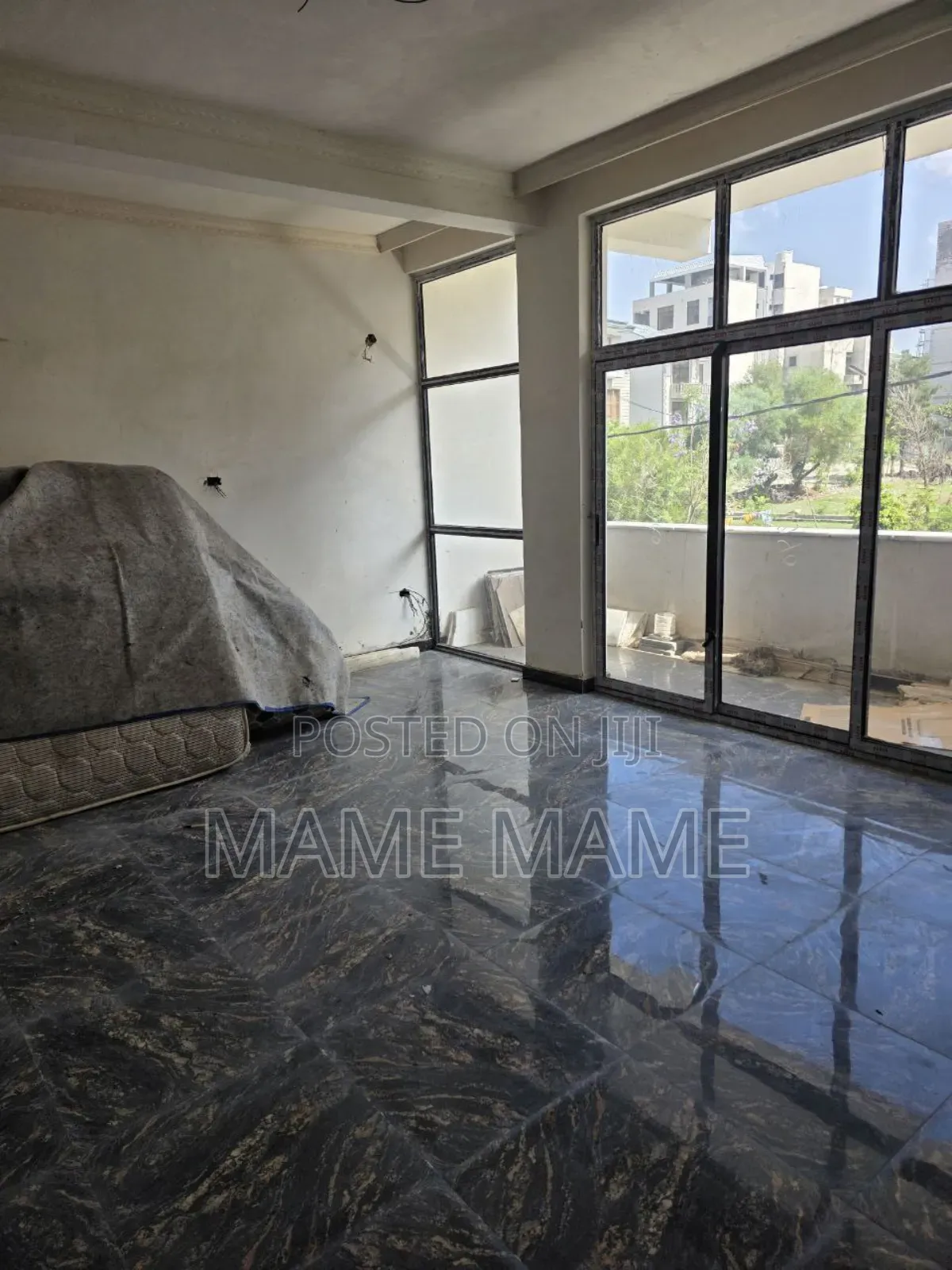 8bdrm House in Addis Abeba, Bole for sale