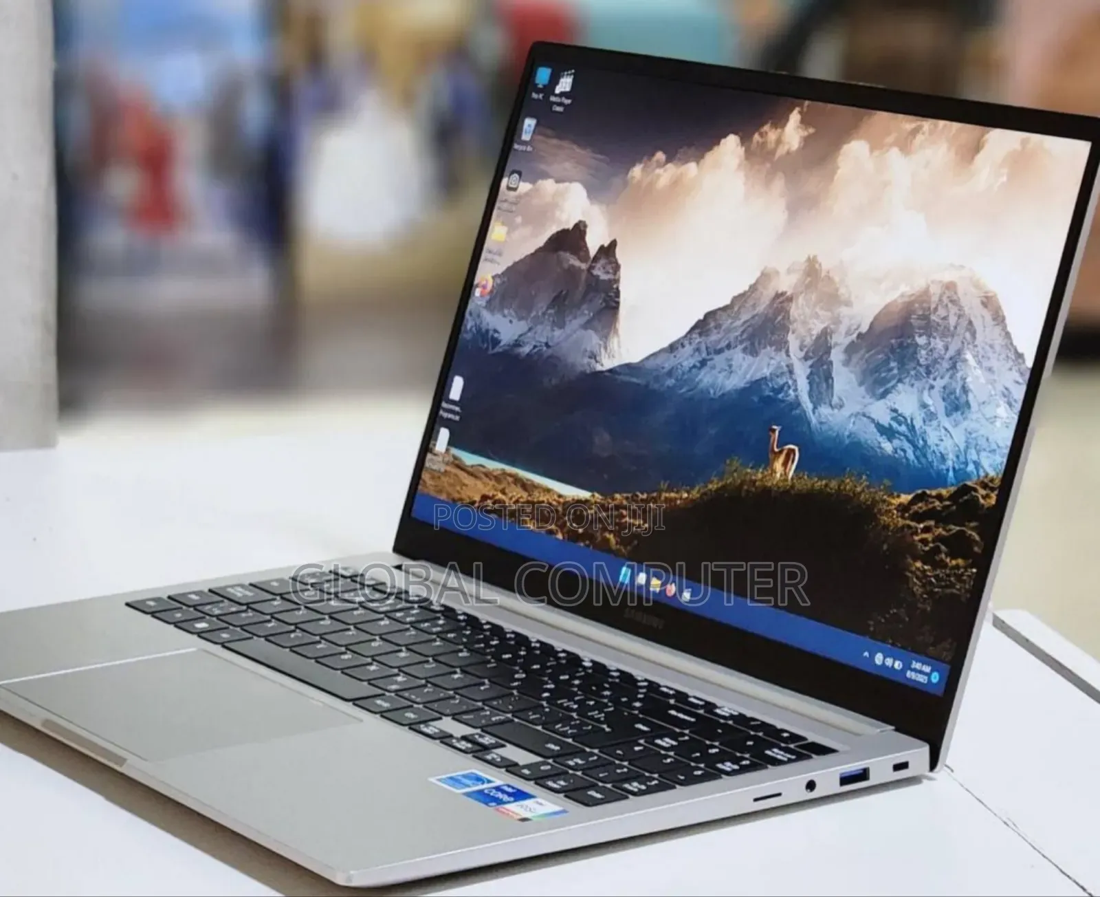 New Laptop Samsung NP-X360 8GB Intel Core I5 SSD 256GB