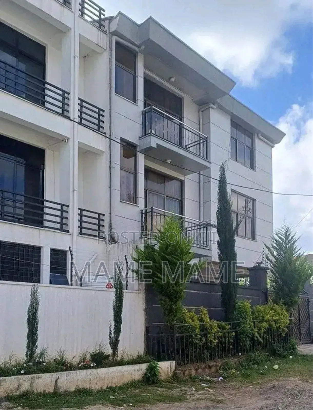 5bdrm House in Addis Abeba, Yeka for sale