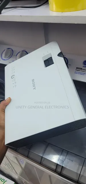 Photo - Sony Dxl102 Hd Projector