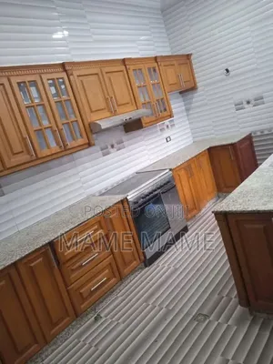 5bdrm House in Addis Abeba, Bole for sale