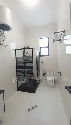 5bdrm House in Addis Abeba, Bole for sale