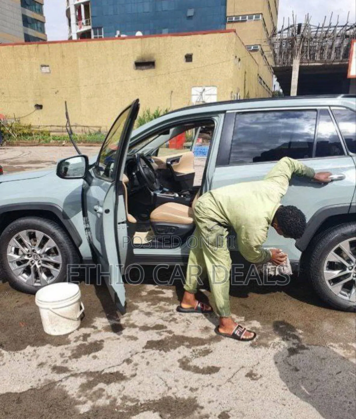 Toyota RAV4 2020 Green