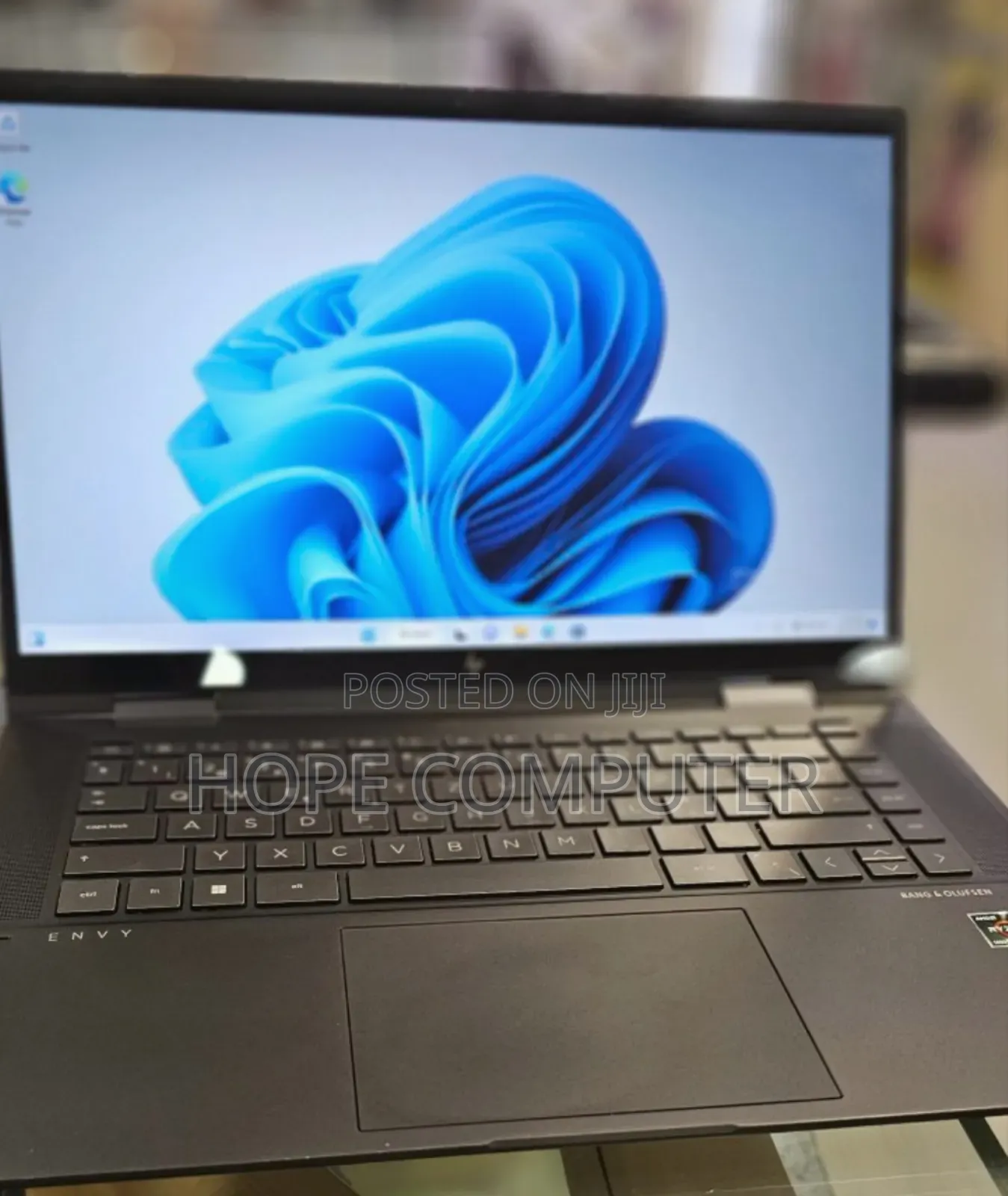 New Laptop HP Envy X360 16GB AMD Ryzen 7 SSD 512GB