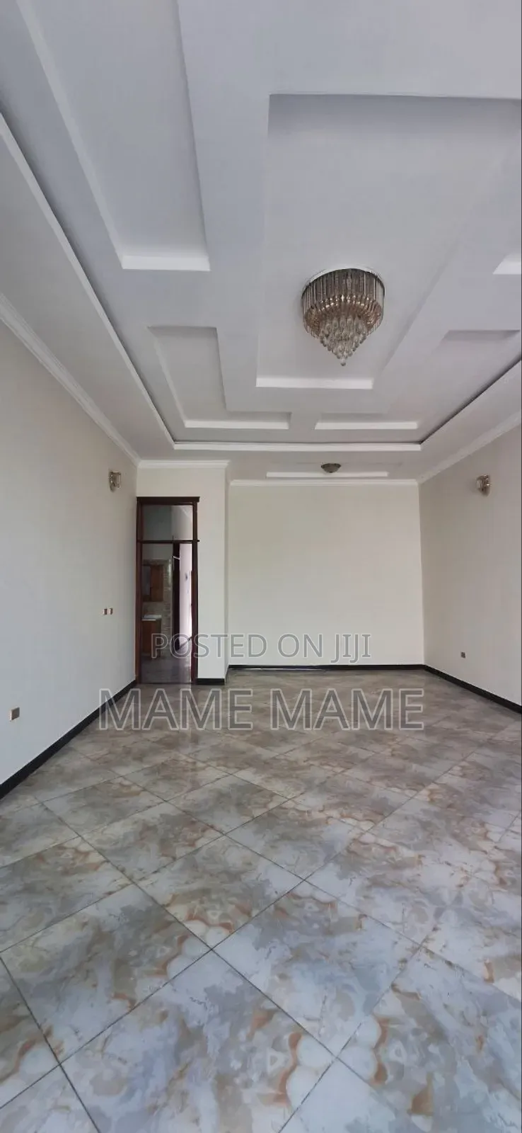 5bdrm Villa in Addis Abeba, Bole for sale