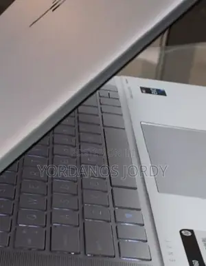 New Laptop HP Envy X360 8GB Intel Core I5 SSD 512GB
