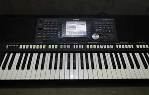 Photo - Yamaha Sx950 Keyboard