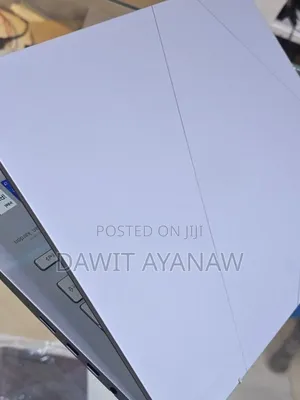 New Laptop Asus ZenBook UX430UA 16GB Intel Core I7 SSD 512GB