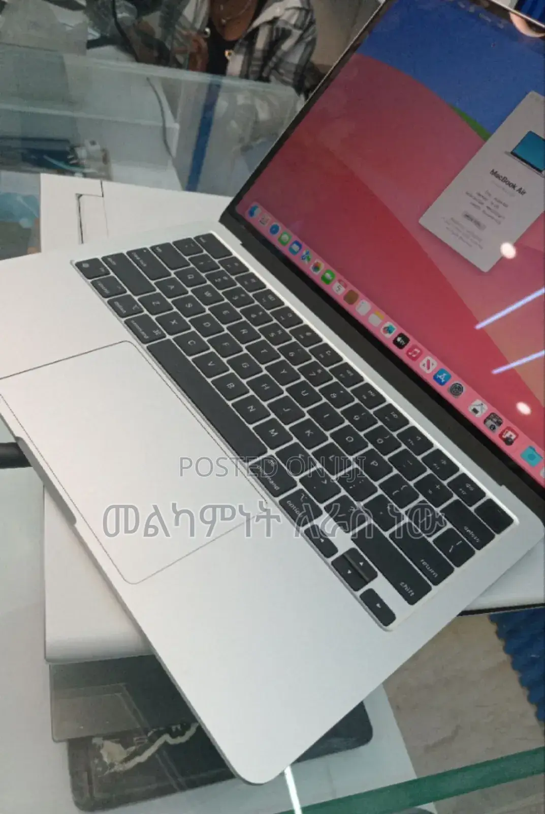 New Laptop Apple MacBook Air 2024 M3 13-Inch 16GB Apple M3 SSD 512GB