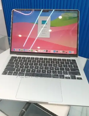 New Laptop Apple MacBook Air 2024 M3 13-Inch 16GB Apple M3 SSD 512GB