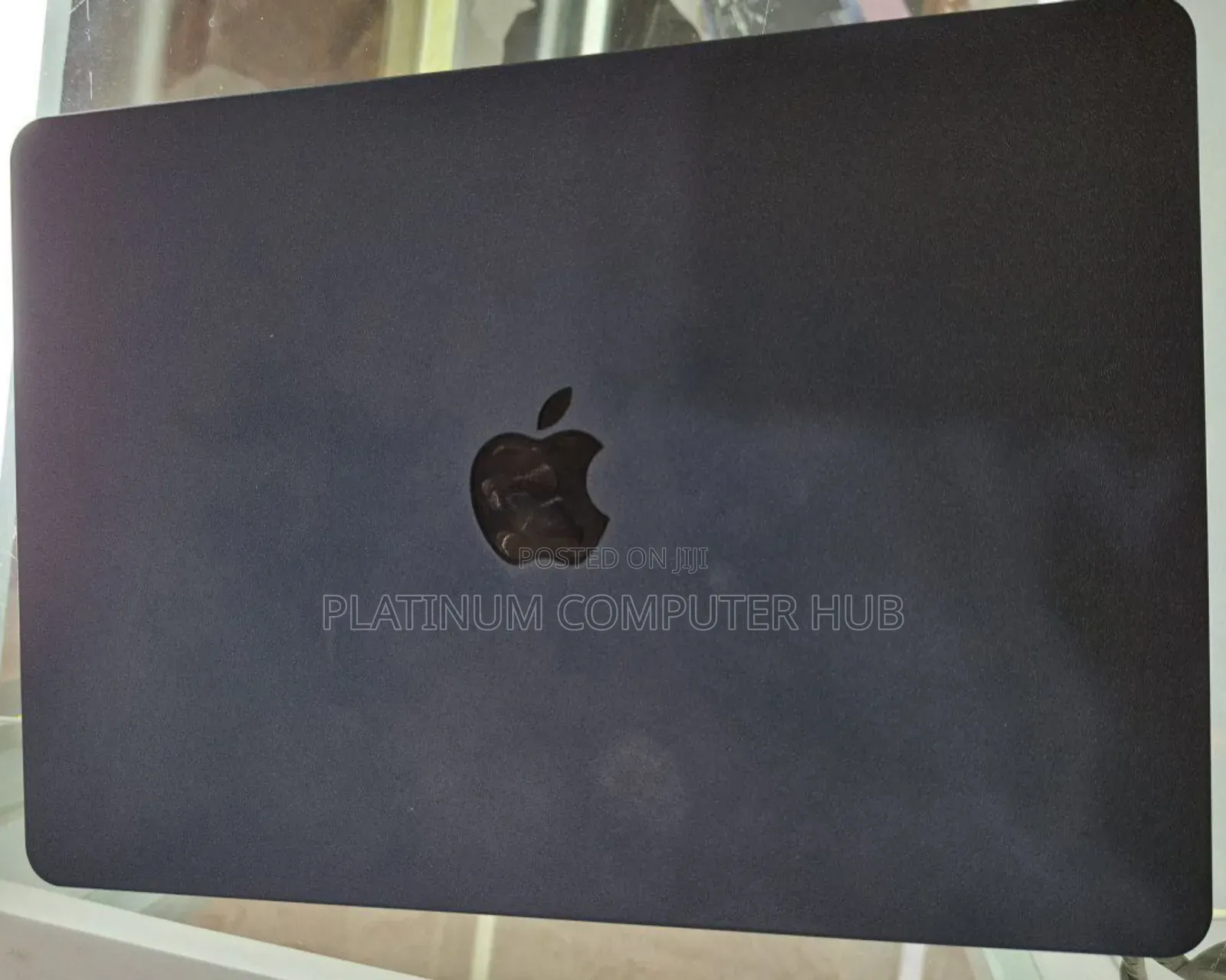 New Laptop Apple MacBook Air 2022 M2 8GB Apple M2 SSD 256GB