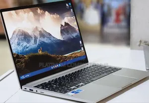 New Laptop Samsung 8GB Intel Core I5 SSD 256GB