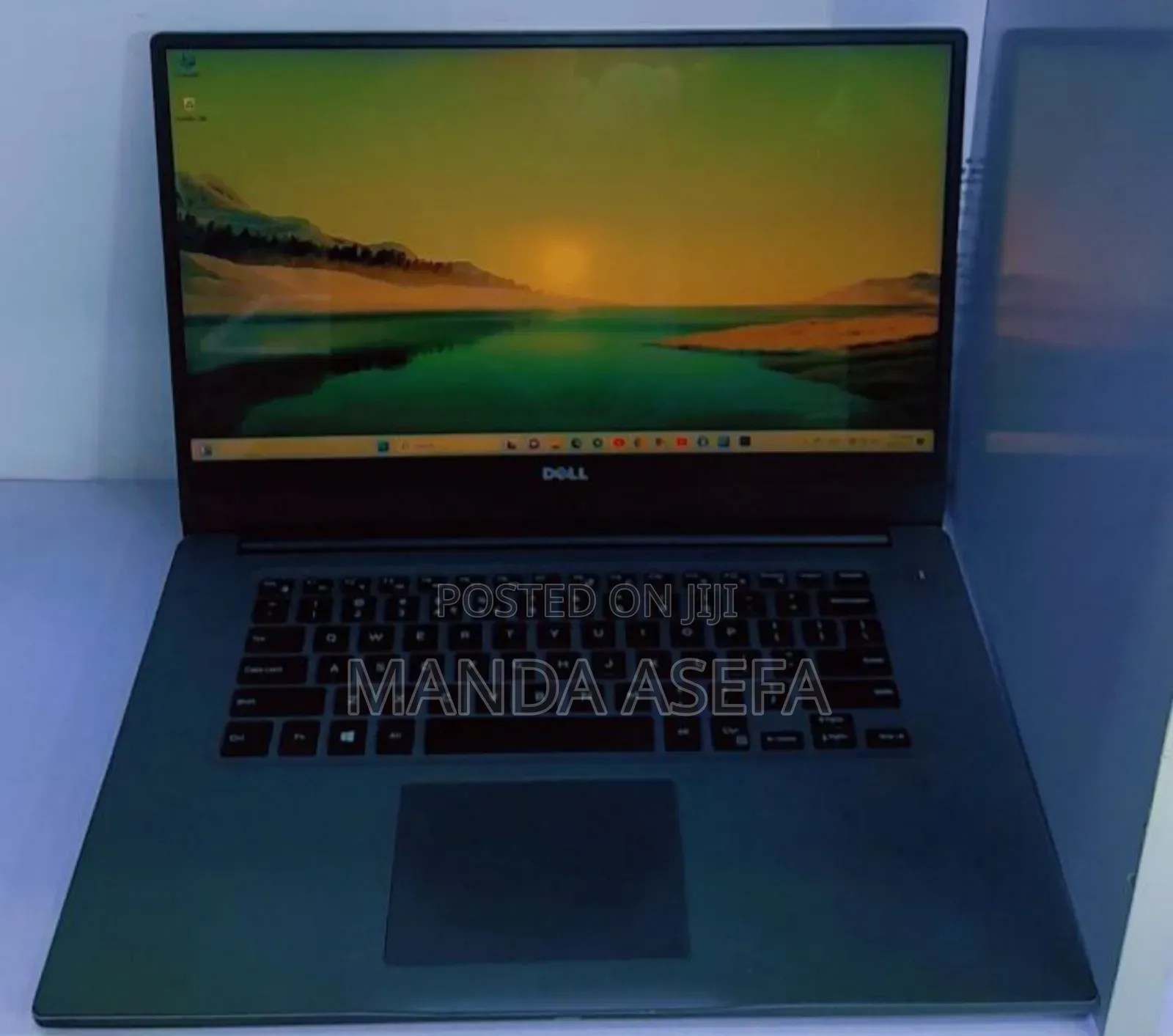 New Laptop Dell Inspiron 15 8GB Intel Core I5 HDD+SSD 1T