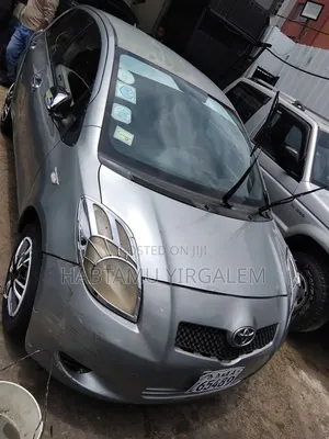 Toyota Yaris 2010 Gray